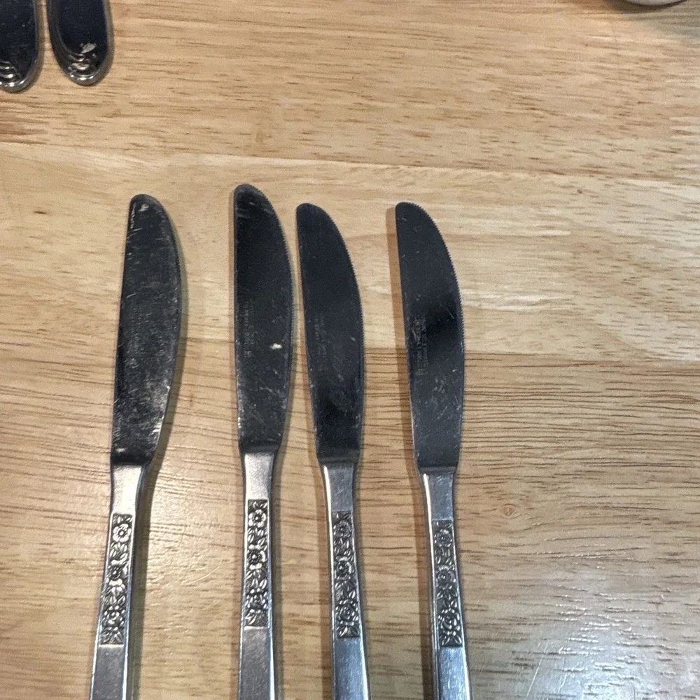 Stanley Roberts Stainless Steel Dinner Knives Floral Handle Lot of 4